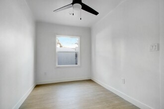 161 S Burlington Ave in Los Angeles, CA - Building Photo - Building Photo