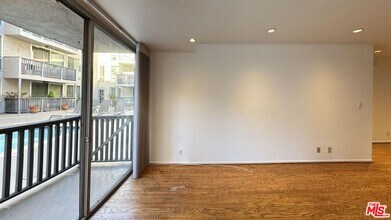 1134 Alta Loma Rd in West Hollywood, CA - Building Photo - Building Photo