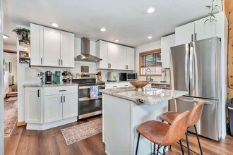 3025 Columbine Dr, Unit 30 in Steamboat Springs, CO - Building Photo - Building Photo