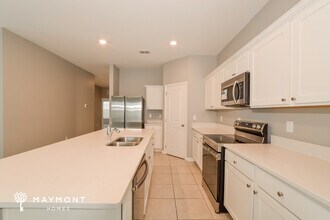 335 Kenilworth Dr in Kissimmee, FL - Building Photo - Building Photo