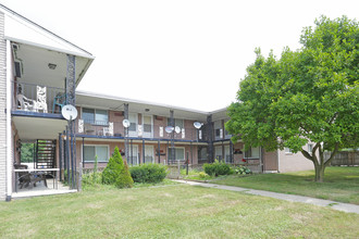 Mina Apartments in Harrison Township, MI - Building Photo - Building Photo