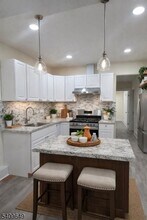 529 Elizabeth Ave in Elizabeth, NJ - Foto de edificio - Building Photo