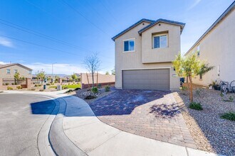 5215 Lissome Lily Ct in Las Vegas, NV - Building Photo - Building Photo
