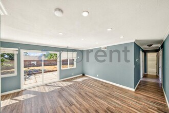 45463 Foxton Ave in Lancaster, CA - Foto de edificio - Building Photo