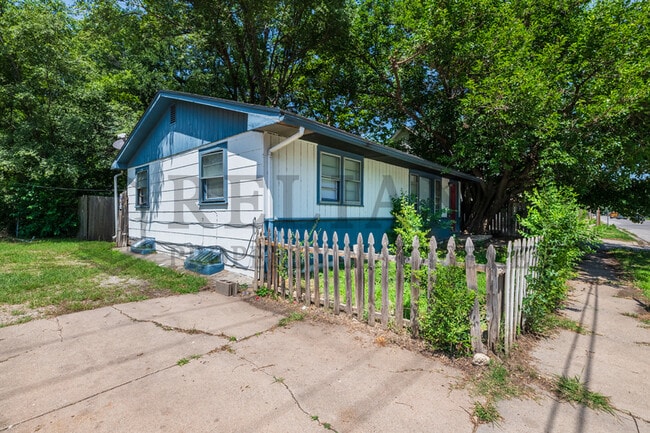 property at 2118 E 1st St N