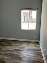 608 E 29th St in Los Angeles, CA - Foto de edificio - Building Photo