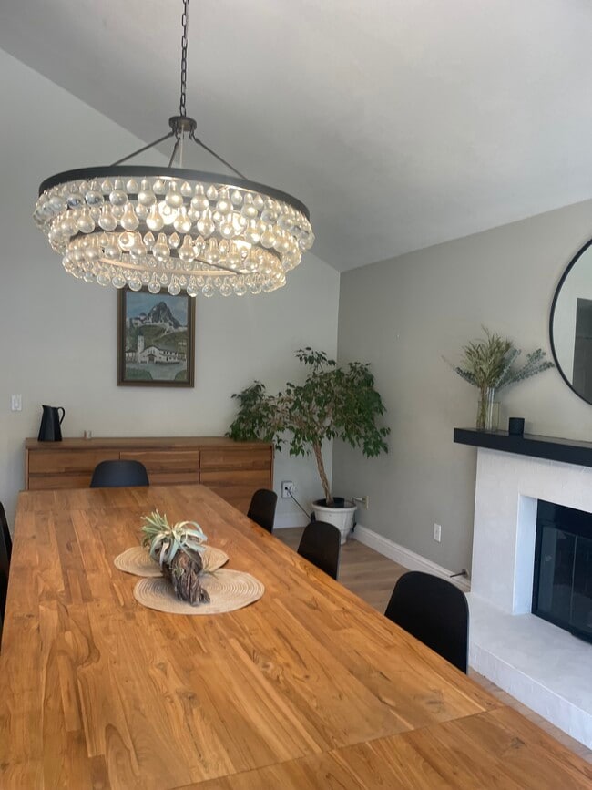 452 Riviera Dr in San Rafael, CA - Building Photo - Building Photo