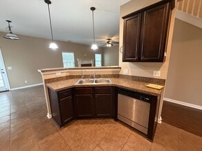 1305 Hill View Cir in Hinesville, GA - Building Photo - Building Photo