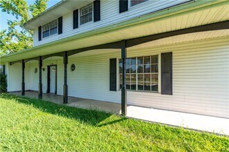 5168 E Blue Orchard St in Fayetteville, AR - Building Photo - Building Photo