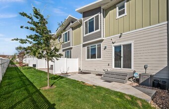 1977 N Chianti St in Saratoga Springs, UT - Foto de edificio - Building Photo