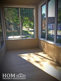 128 E Liberty St photo'