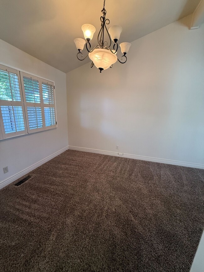 1026 Springoak Way in Stockton, CA - Building Photo - Building Photo
