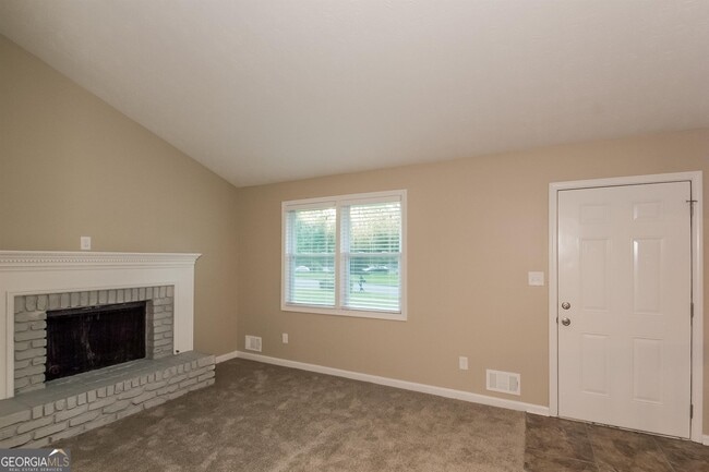 8365 Gledstone Way in Fairburn, GA - Building Photo - Building Photo