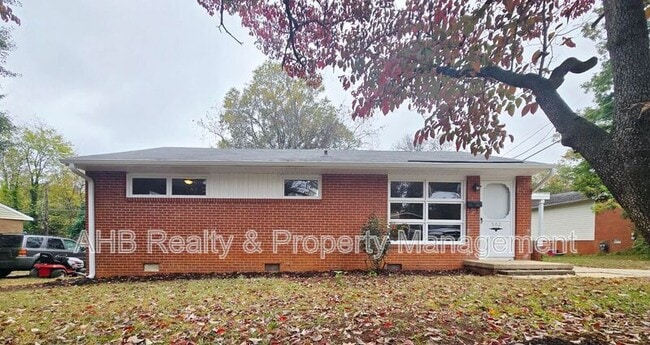 property at 502 Doggett Dr