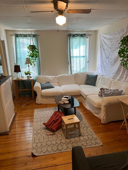 9 Watson St in Cambridge, MA - Building Photo