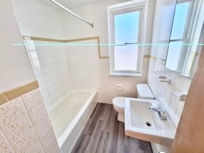 1 Osler Court, Hamilton, Dundas in Dundas, ON - Building Photo - Building Photo