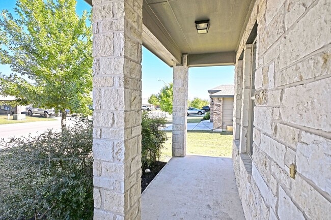 2510 Diamondback Trail in New Braunfels, TX - Building Photo - Building Photo