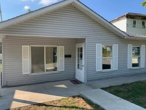 25 W Lincoln Ave in London, OH - Building Photo - Building Photo
