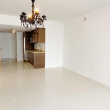 475 Brickell Ave, Unit 408 in Miami, FL - Building Photo - Building Photo