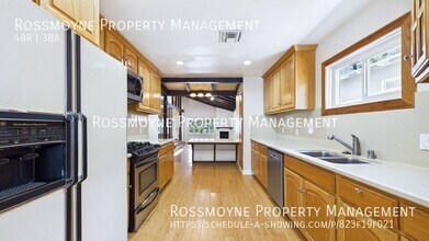 4740 Camellia Ave in Los Angeles, CA - Building Photo - Building Photo