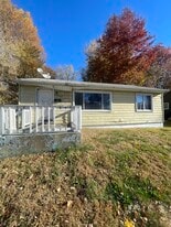 9145 Loganberry Ln in St. Louis, MO - Building Photo