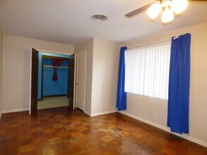 2208 Monterrey Dr in Orange, TX - Building Photo - Building Photo