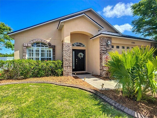 6706 Thackston Dr in Riverview, FL - Building Photo - Building Photo