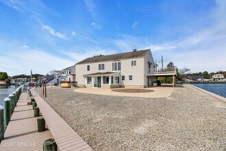 21 Anegada Ave in Toms River, NJ - Building Photo - Building Photo