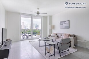 729 NW 2nd St, Unit SI FL6-ID160 in Miami, FL - Building Photo