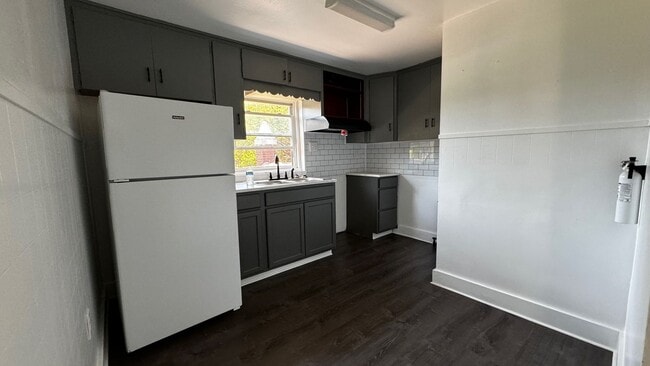 property at 21 N 4th St