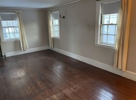 232 Brookline St, Unit 2 Apartamentos