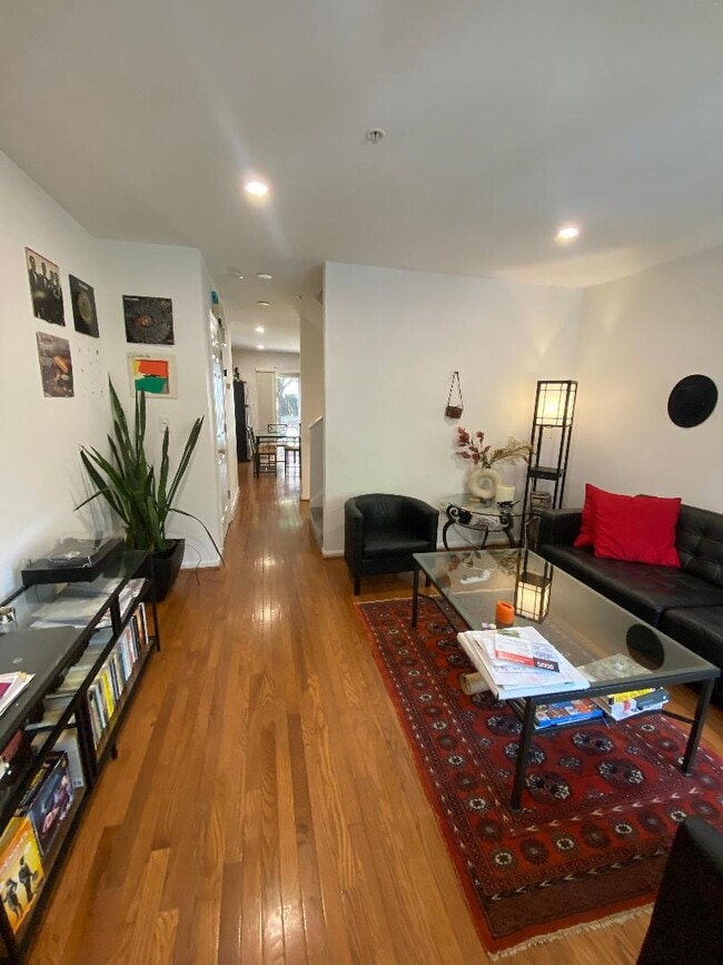 1327 Belmont St NW, Unit #4