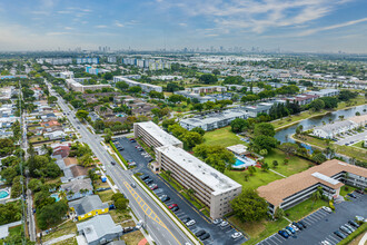 Hillcrest No 2 in Hollywood, FL - Building Photo - Building Photo