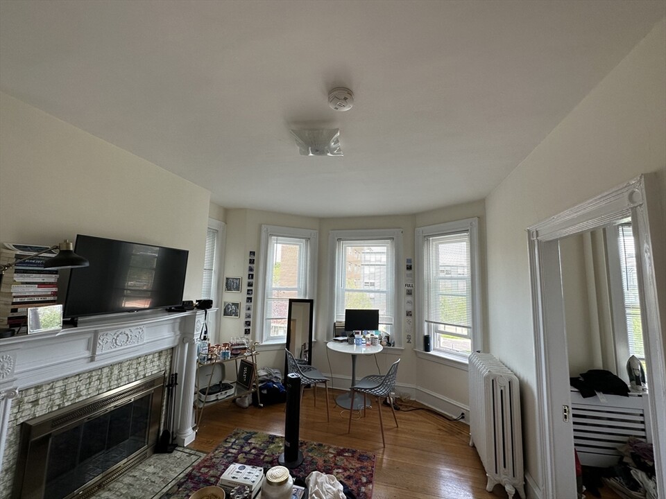 1646 Massachusetts Ave, Unit #34 in Cambridge, MA - Building Photo