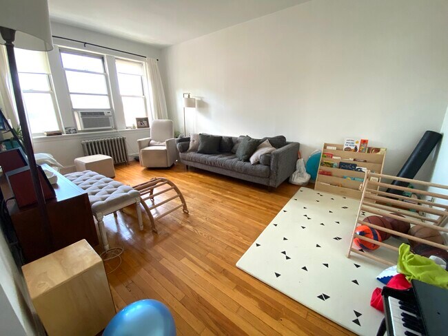 25 Colborne Rd, Unit 3 in Boston, MA - Foto de edificio - Building Photo