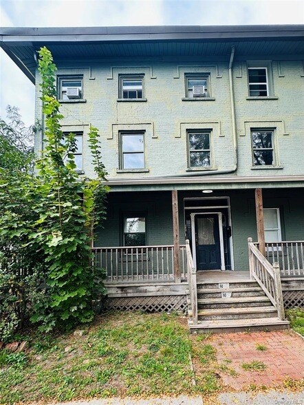 78 Garden St, Unit B in Poughkeepsie, NY - Building Photo