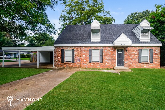 545 Bellevue St in Clinton, MS - Building Photo