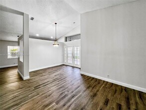 841 Stanton Dr in Weston, FL - Building Photo - Building Photo