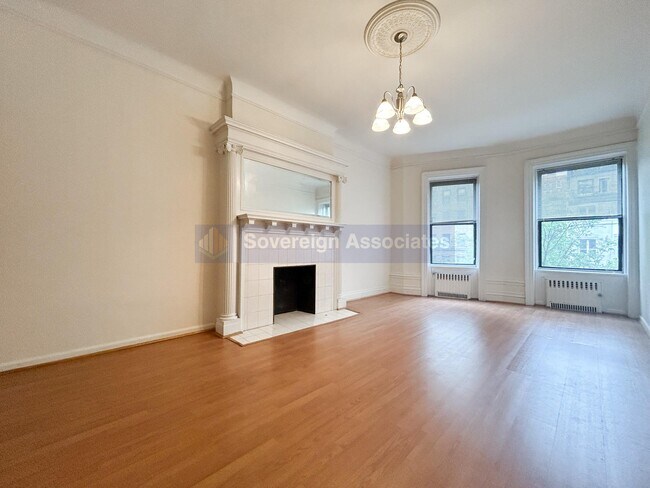 320 W 106th St in New York, NY - Building Photo - Building Photo