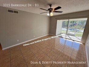 3315 Barnsdale Dr, Unit B3 in Largo, FL - Foto de edificio - Building Photo