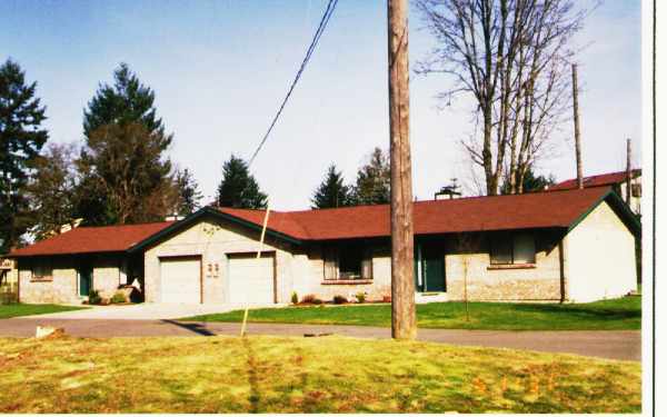 19109-19111 5th Ave E in Spanaway, WA - Building Photo