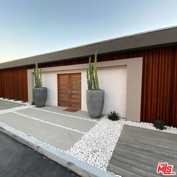 20300 Pacific Coast Hwy in Malibu, CA - Building Photo - Building Photo