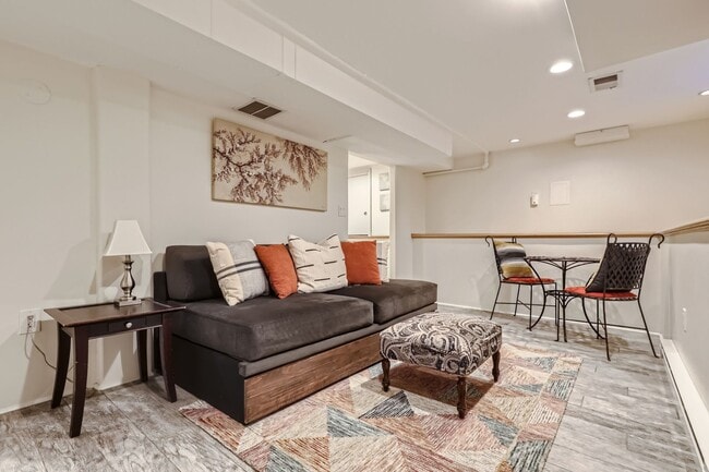 617 Logan St in Denver, CO - Building Photo - Building Photo