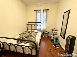 93 A Hillside St in Boston, MA - Building Photo - Building Photo