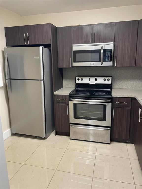 5120 SW 40th Ave, Unit 24A in Fort Lauderdale, FL - Building Photo - Building Photo