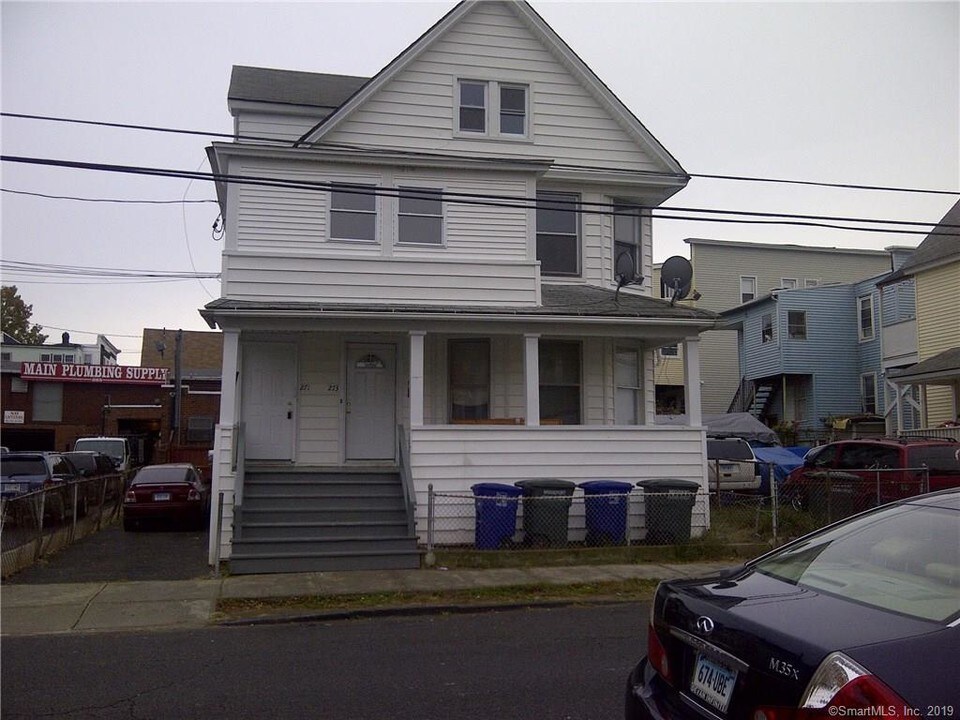 271 Frank St in Bridgeport, CT - Building Photo