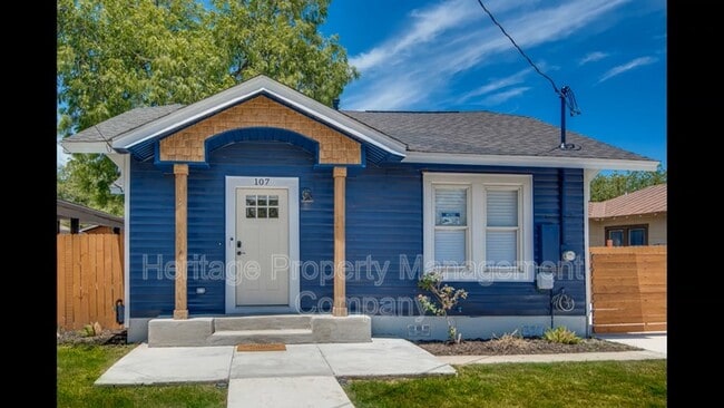 107 W Hart Ave in San Antonio, TX - Building Photo - Building Photo