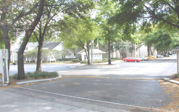 Regency Manor Apartments in Tampa, FL - Building Photo - Building Photo