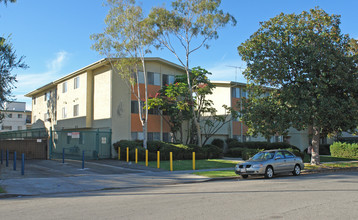 St Andrews Terrace in Los Angeles, CA - Building Photo - Building Photo