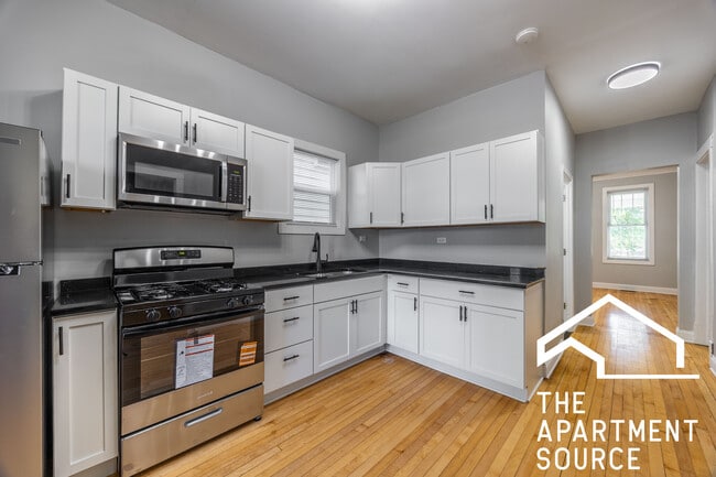 3714 W Cortland St in Chicago, IL - Building Photo - Building Photo